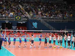 Eu nunca assisti nenhum jogo ao vivo (sonho em ir ver um futebol, mas ninguém me leva kkk), então tava muito ansiosa. Olimpiada 2012 Londres Volei Masculino Just Lia Por Lia Camargo