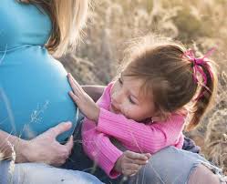 Anak sulung dianggap pantas menjadi pemimpin, meski hal itu tidak didukung hasil penelitian. Bersediakah Anak Sulung Menerima Adik Hello Doktor