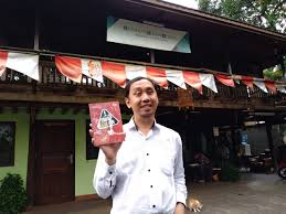 Download susah sinyal sub indo. Rumah Digital Blogger Tunanetra Ramaditya Adikara