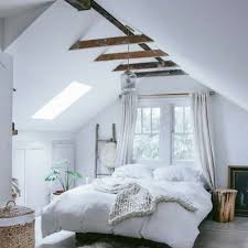 Ev sahiplerine sunulan çatı kati için perde modelleri birçok farklı talep göz önünde bulundurularak üretilmiştir. Hayal Kurmanizi Saglayacak 16 Ev Cati Kati Modelleri Evde Mimar Yatak Odasi Ic Mekan Ev Ic Mekanlari Ev Ic Tasarimi