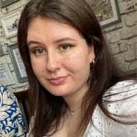 Estelle Stephens's Instagram, Twitter & Facebook