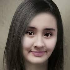 Andrea Kathan's Instagram, Twitter & Facebook