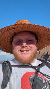 Eric (@e.k.g.heartbeat)