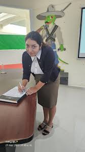 La Universidad Intercultural Maya de Quintana Roo felicita cordialmente a  la nueva Ingeniera en Tecnologías de Información y Comunicación, Estrella  Berenice Bermon Poot, por la aprobación unánime de su trabajo de titulación,