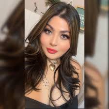 Who are good lash technicians for a natural look in Chicago?