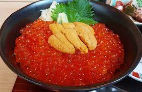 Salmon battleship sushi filled with salmon roe recipe. Sushi Rei Ikura And Sujiko Salmon Roe The Attraction Facebook