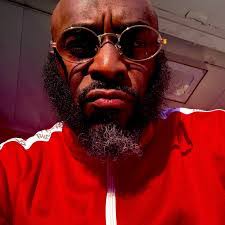 Blake Roach's Instagram, Twitter & Facebook