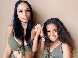 It was a very bloody scene. Chris Brown S Daughter Royalty Brown And Mom Nia Guzman Model It Up