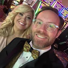 Your Barefoot Neighbor added a...