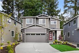 Painters may provide you with savings if you opt to paint your entire home rather than just having one room or an accent wall painted. For Sale 18726 Meridian Place W Bothell Wa 98012 5 Beds 2 Full Baths 1 3 4 Bath 1 099 950 Mls 1740465