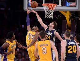 Sila refresh browser sekiranya mengalami sebarang gangguan. Bryant Scores 60 Points In Final Game Of Career Reuters Com