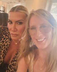 The luck was with L's (Laney & Liz💖) this night! 🍀 Everything worked out  perfectly going to see one of my grade school besties @wolfmichelle kick  ass with her new band in