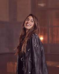 En este canal me van a poder acompañar en todos los viajes que estoy haciendo. 770 Tini Ideas In 2021 Martina Stoessel Martina Celebrities