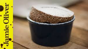 Rezept für ein rudolph mousse au chocolat als weihnachtsdessert für kinder. Perfect Chocolate Souffle Video Jamie Oliver