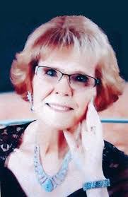 Tammy Holcomb's Instagram, Twitter & Facebook