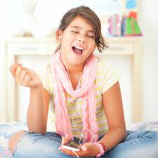 Why Does My Voice Crack: 3 Easy Singing Hacks To Stop Cracking