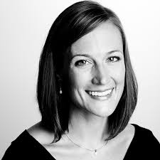 Lindsay Warner's Instagram, Twitter & Facebook