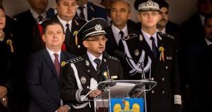 Potrivit articolului menţionat, comisarul şef de poliţie daniel torje ar fi acuzat de o studentă la drept în anul iii de hărţuire sexuală în sesiunea din iulie a anului 2017. Revista 22