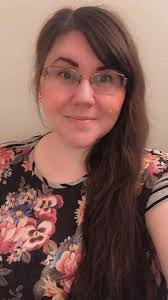 Lindsay Cota's Instagram, Twitter & Facebook