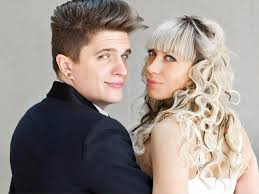 Анатолий анатолич (настоящее име — анатолий анатольевич яцечко; Pomnyu Kazhdoe Svidanie I Den Kogda Stali Zhit Vmeste Zhena Anatoliya Anatolicha Pokazala Svadebnye Foto Bulvar Shoubiz