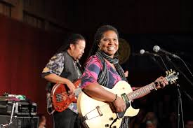 File:Ruthie Foster INNtöne 05.jpg - Wikimedia Commons
