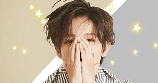 Maskumambang menggambarkan bayi yang hidup mengambang dalam rahim ibunya. Pin By Amber On Kim Samuel ì‚¬ë¬´ì—˜ Kim Samuel Kim Samuel Cute Samuel Kim