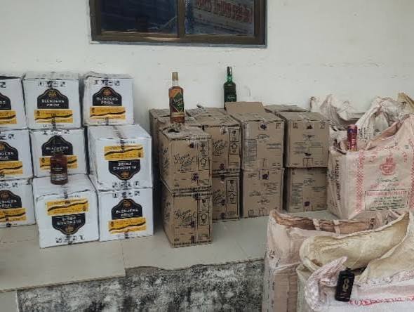 Shamlaji police seize liquor worth 10 lakhs