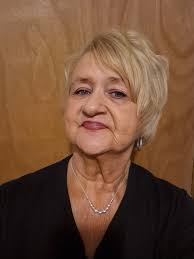 Hi this is a NEW ZOOM GROUP forming in January. It is for wbw "cis" old  school lesbians who are OVER 55+. We will pick the day and time together.  Only DM