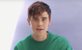 Alsacia, franta obiective turistice in categoria: Connor Franta Got Behind The Camera For This Year S Beautycon La