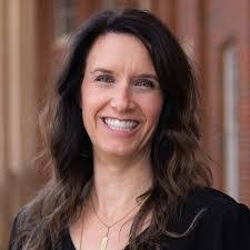 Ashley Varnell's Instagram, Twitter & Facebook