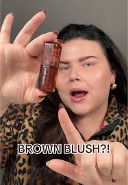 How to Rock Brown Blush: Tips and Tricks