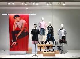 【tfboys 王源】 tfboys 王源 《房间》 王源1108十六岁生日快乐 roy wang yuan 16th birthday fanmeeting【roy wang y. Tf Global On Twitter 20180426 Tfboys Roy Wang Yuan Endorses For H M Pc Hmä¸­å›½ Via Weibo