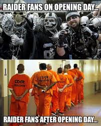 Mark davis taking care of his guy jon gruden at #warriors game (pic from @957thegame) #raiders pic.twitter.com/scnrmpwwy6. Pin On Haha