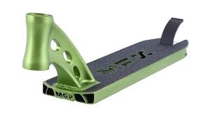 The mfx deck is the best deck mgp team rider terry price has ever ridden for grinding. Mgp Mfx 4 8 Stunt Scooter Deck Grun I Rmd Bike Shop Mailorder Onlineshop Bmx Rader Mtb Street Pro Stunt Scooters Schutzkleidung