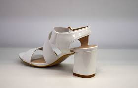 Бели елегантни дамски сандали на среден ток - 5505 - Еlisa.bg - Fashi