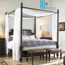 Anda bisa menghubungi kami buat kustomisasi rona & berukuran sesuai dengan hasrat anda. Tempat Tidur Kanopi Royal Jati Kelambu Royal Jati Klasik