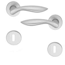 Poignees De Porte Interieure En Aluminium Anodise Argent Sur Rosace Ronde Cle L Detroit Poigne Poignee De Porte Poignee De Porte Interieure Porte Interieure
