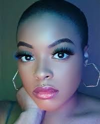 Lindsey Wicker's Instagram, Twitter & Facebook