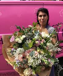 Offering expert flower advice and information that will offering expert flower advice and information that will inspire and educate your passion for arranging flowers. Passion Flowers Florist Derby Derby Florists Flower Delivery Derbyshire