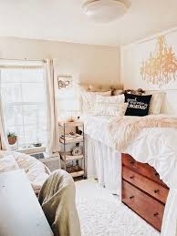 Choose the colors depending on the feel you want for the space. How To Choose And Use A Color Scheme In Your Dorm Room Sincerely Shirley