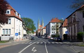 Wir unterstützen und begleiten familien in allen lebensformen und lebensphasen mit kursen und angeboten rund ums familienleben. Sonnenstrasse Braunschweig Wikipedia