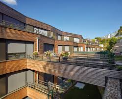 Espace Urbain Et Pente Naturelle Repond Egalement Au Besoin D Un Espace Introverti Et Prive Dans Un Contexte Ouvert Et Urbain Thomas Piron Luxembourg