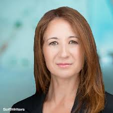 Danielle Greer's Instagram, Twitter & Facebook