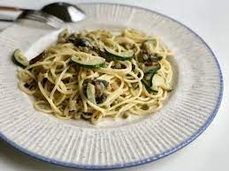 Espaguetis Con Guisantes Champinones Y Calabacin