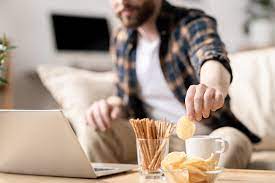 Come posso resistere dalla fame? Fame Emotiva Resistere Si Puo Cosi Radio Monte Carlo