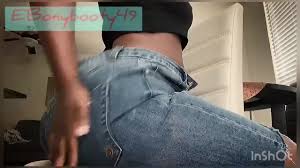 Girl ripping bubbly jean farts in leather chair