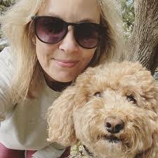 Erin Hundley's Instagram, Twitter & Facebook