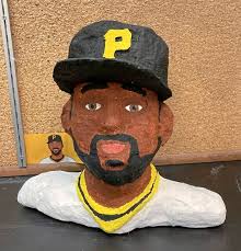 Andrew McCutchen signs bust sculpted by 8th-grade Franklin Regional student 