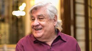 Após passagem relâmpago pela Globo, Lauro César Muniz emplaca novo trabalho