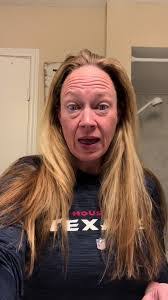 Emily Hartzog's Instagram, Twitter & Facebook